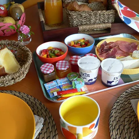 La Petite Du Bed & Breakfast